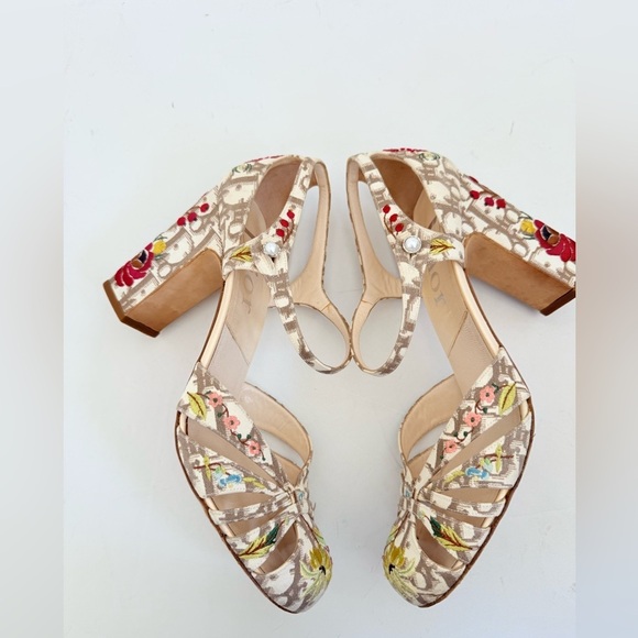 Dior Multicolor Canvas Floral Embroidered Diorissimo  Mary Jane Pumps EU 40.5 - Picture 5 of 14